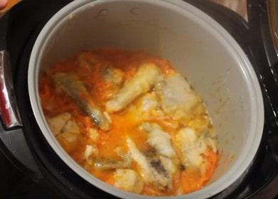 Ukusna riba u marinadi u laganoj ploči: kuhajte prema receptu s fotografijom.