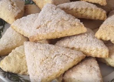 Triangles de biscuits au sucre simples en 20 minutes