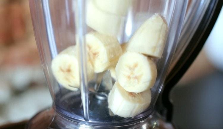 interrupt frozen banana slices in a blender.