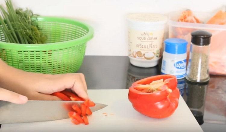 Cut bell pepper into small pieces.