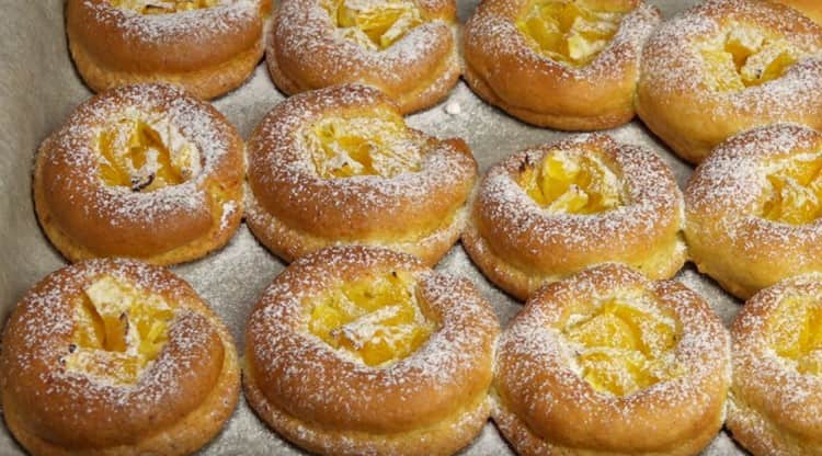 Before serving, you can sprinkle cottage cheese cookies with powdered sugar.