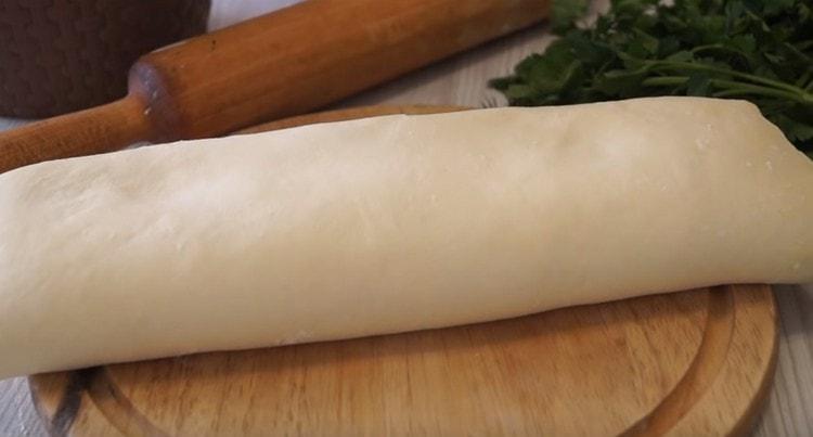 The best dough for meat pie is ready.