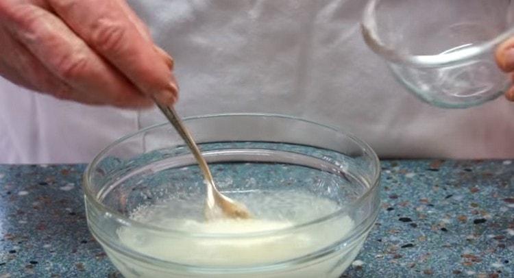 We breed gelatin in hot water.