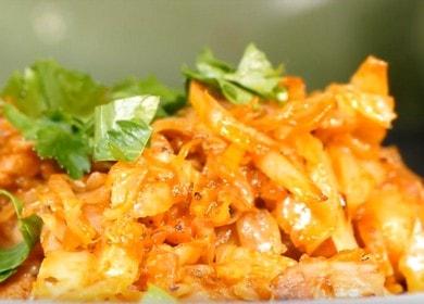 Delicious stewed cabbage with chicken: a recipe with step by step photos.