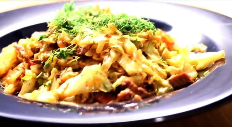 This stewed cabbage with meat is a nutritious, full-fledged dish.