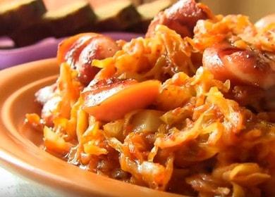 Tasty stewed cabbage with sausages: a recipe with a photo.