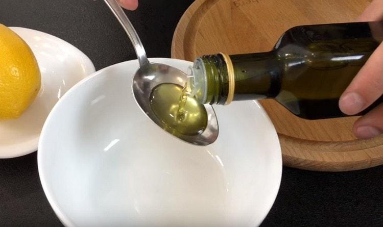 Pour la marinade, nous utilisons de l'huile d'olive.