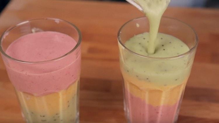 Add the remaining smoothies on top: red and green, respectively.
