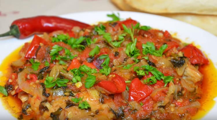 Chakhokhbili from chicken in Georgian is a very original dish that can be eaten both independently and with a side dish.