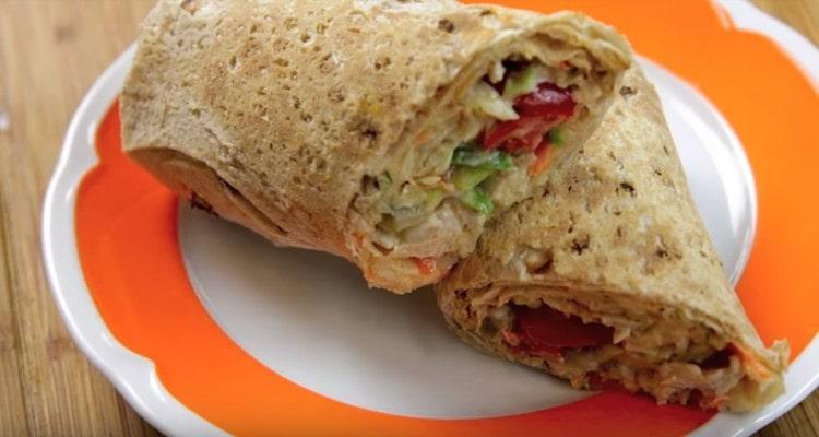Try this simple recipe and prepare delicious shawarma with chicken at home.