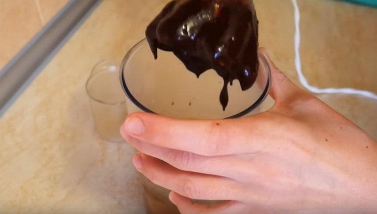 The filling will resemble chocolate paste.