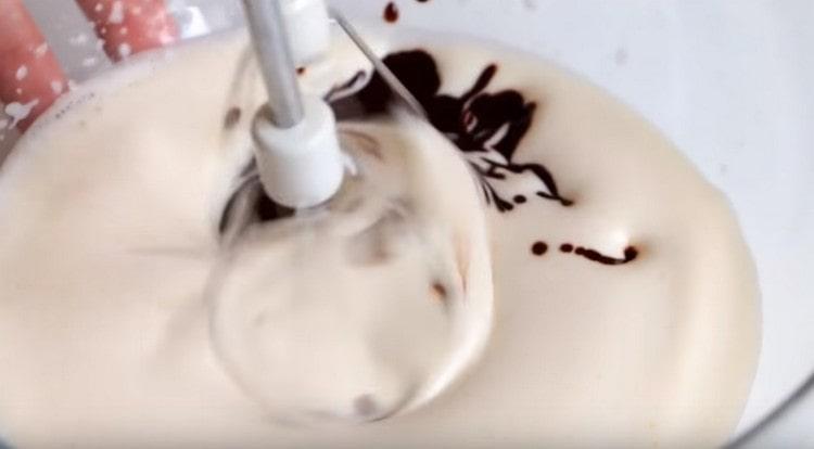 In a lush egg mass, we introduce a liquid chocolate base.