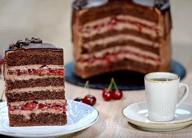 Cuire un luxueux gâteau au chocolat avec des cerises: une recette pas à pas avec une photo.