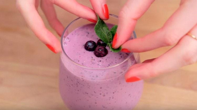 Here we have such a delicious berry smoothie.