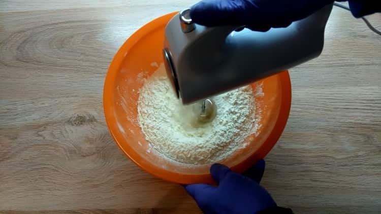 For gluten-free cookies, mix the ingredients.