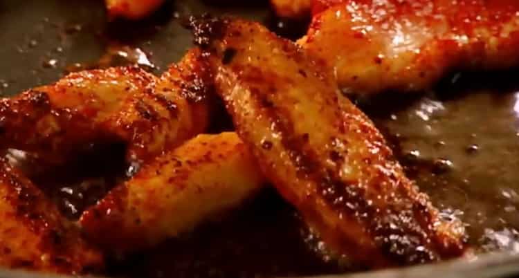 Za kuhanje piletine s piletinom od goveđeg mesa, pržite meso