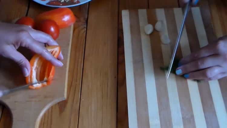 To make quick pizza in the oven, chop the pepper