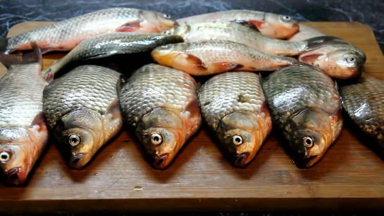 To prepare stockfish, prepare the ingredients