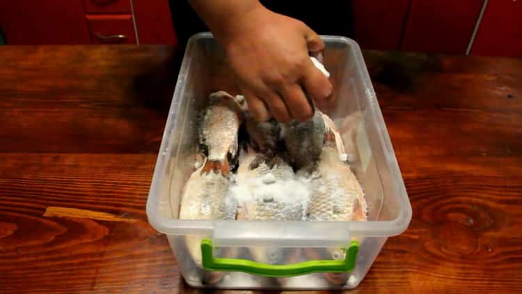 To prepare stockfish, prepare salt
