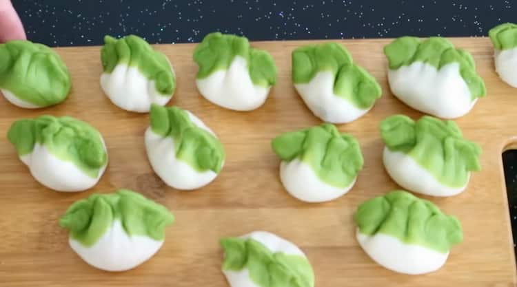 See how to cook Chinese dumplings