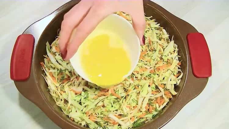 Melt butter to make cabbage jellied pie