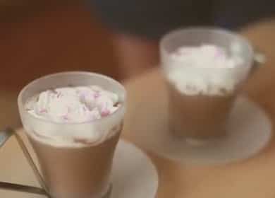 Coffee with cinnamon and whipped cream - a simple recipe