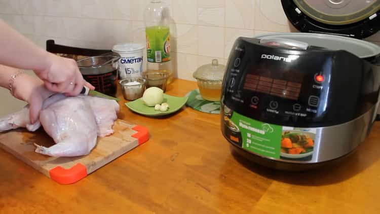 Da biste pripremili zeca u sporom kuhaču u umaku od kiselog vrhnja, pripremite sastojke