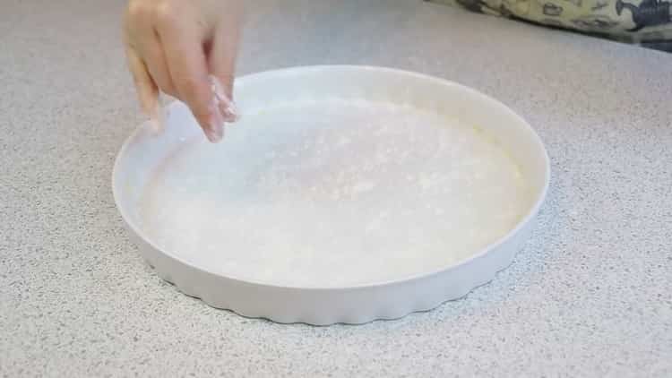 To prepare manti in the oven, prepare a mold
