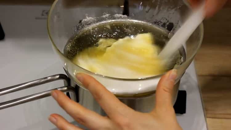 Comment faire un gâteau au miel avec de la crème sure