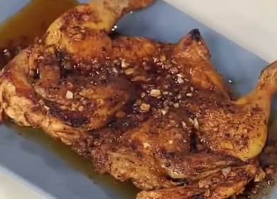 Poulet de tabac dans une casserole - une recette pour un plat culte