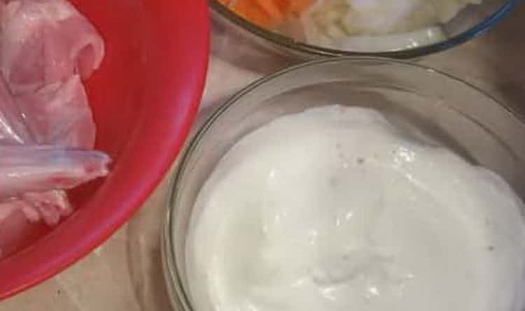 According to the recipe for making rabbit legs, prepare sour cream