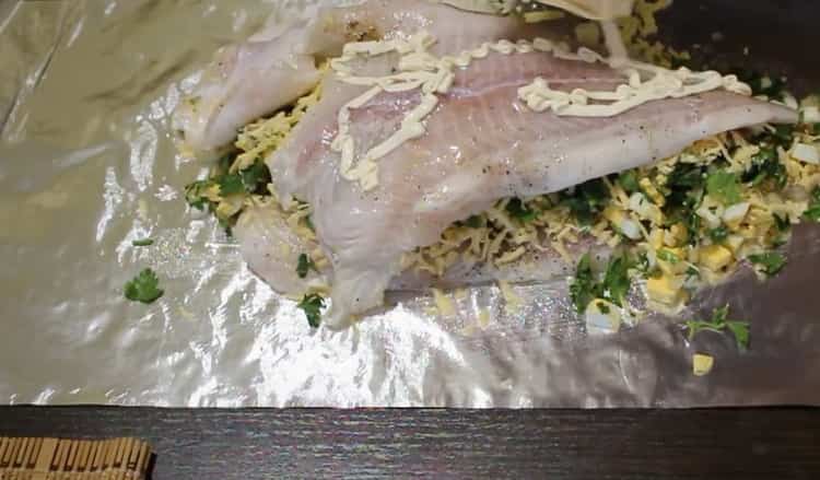 To make pangasius in the oven, prepare mayonnaise