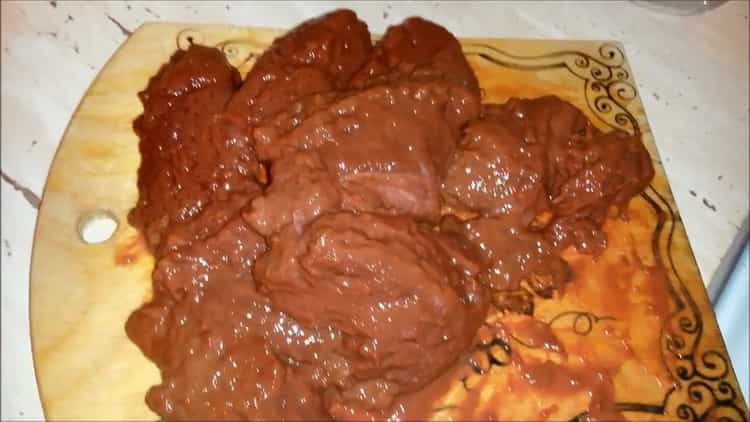 Pripremite sastojke za pripremu palačinki s goveđom jetrom
