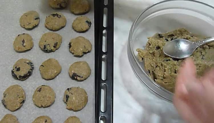 Rye Flour Cookies with Nuts and Raisins