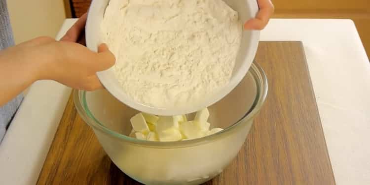 To make karakum cookies, mix the ingredients.