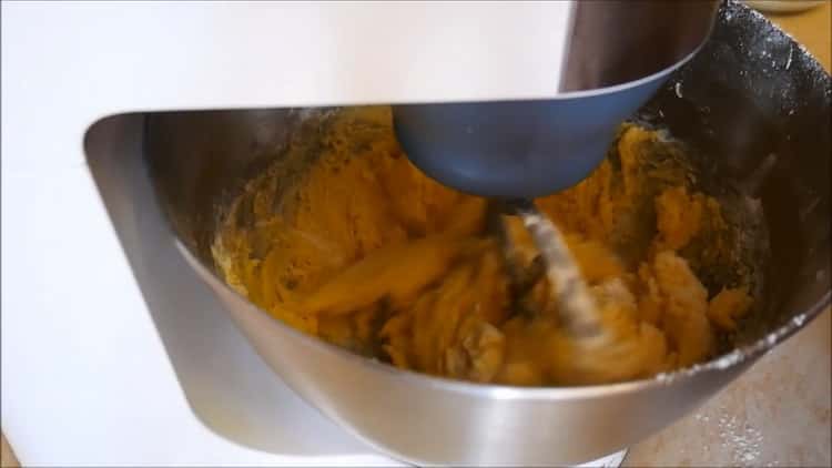 Da biste pripremili kolačiće na žumanjke, pomiješajte sastojke