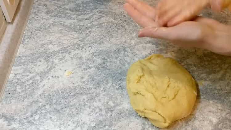 To prepare cookies in vegetable oil, prepare the ingredients for the dough