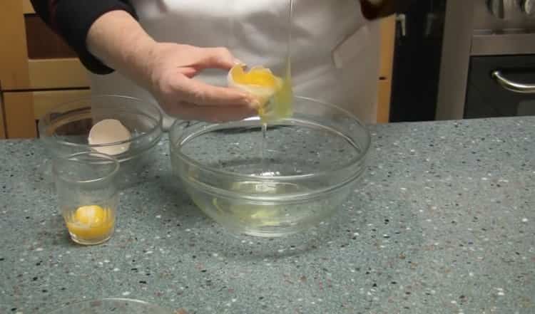 Préparer les ingrédients pour les cookies bisous