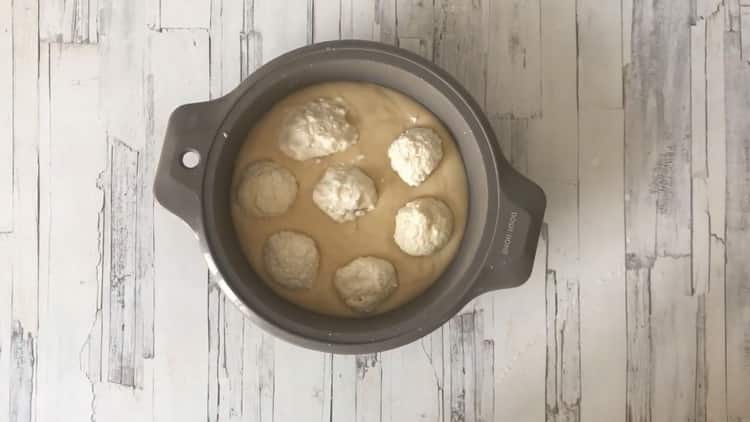 To make a kefir pie with cottage cheese, prepare a baking dish