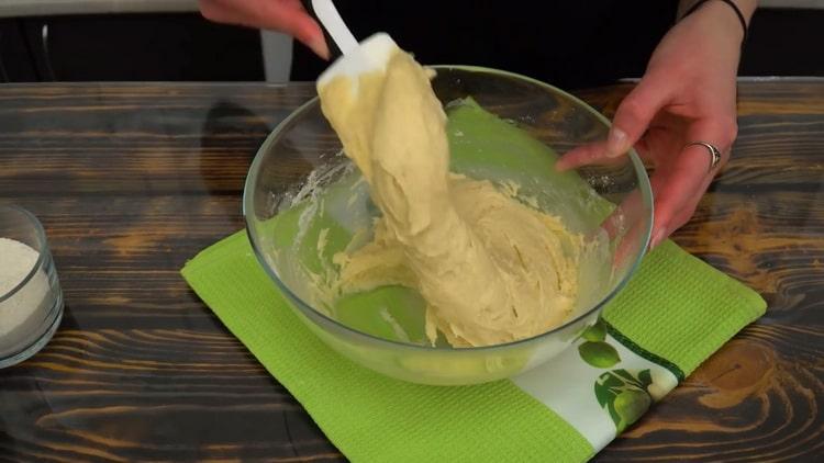 To make a pie with cottage cheese and apples, knead the dough