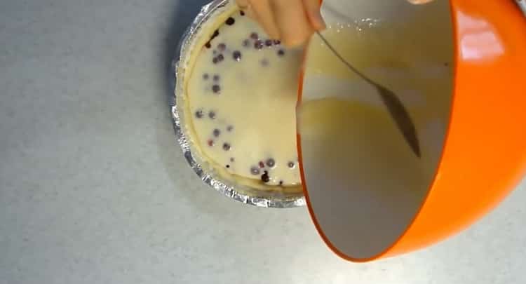 To make a cowberry pie, pour the berries