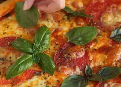 How to make pizza margherita