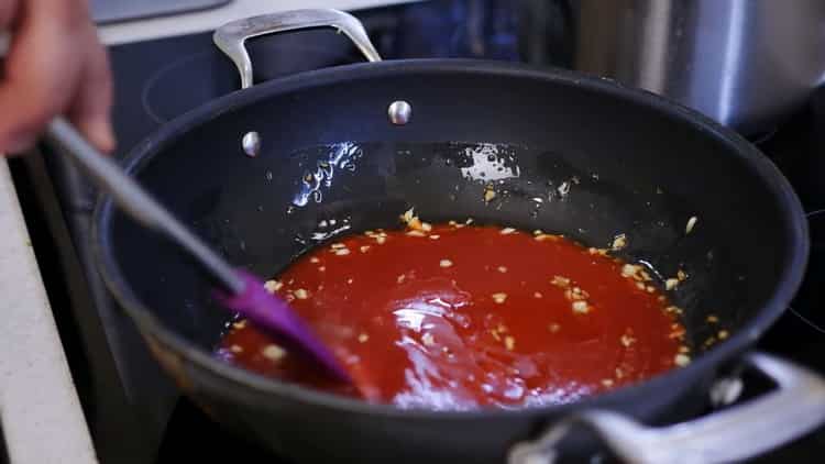 Pour faire une pizza, ajoutez des tomates