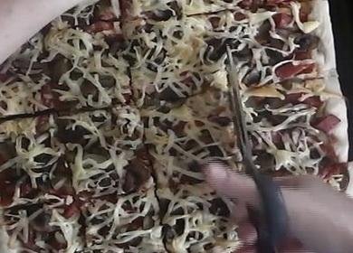 Pizza s kiselim krastavcima: korak po korak recept sa fotografijama