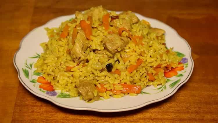 Red svinjski pilaf u složenom kuhaču - brz i jednostavan recept