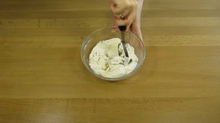 To make a pie with cottage cheese, prepare the filling