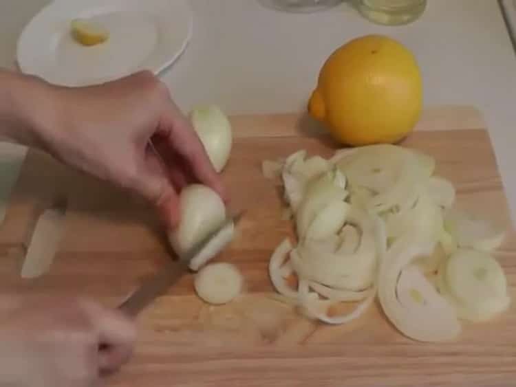 To cook fish char, chop onion