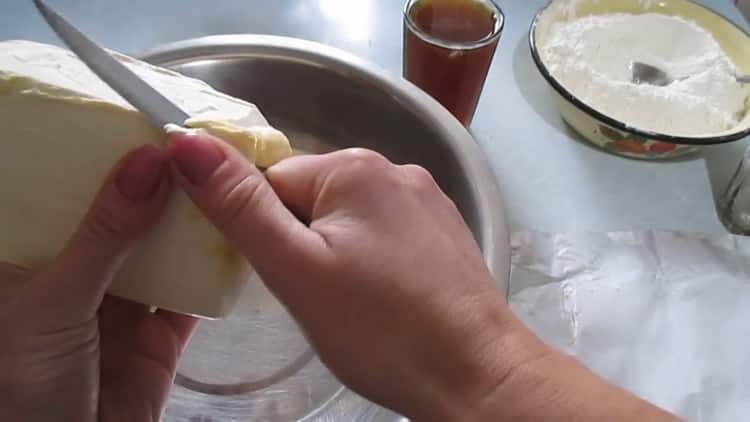 Da biste napravili lisnato tijesto, pripremite sastojke