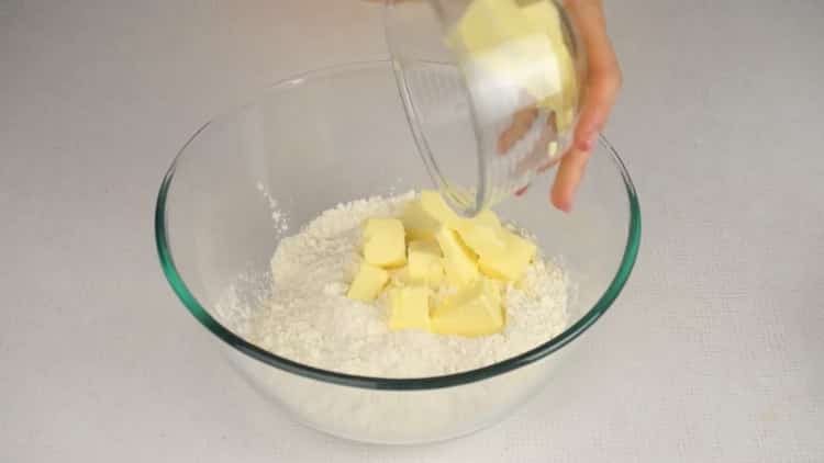 Comment faire cuire un gâteau feuilleté selon une recette simple avec une photo
