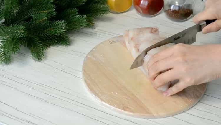 According to the recipe for the preparation of pollock fillet in a pan, prepare the ingredients